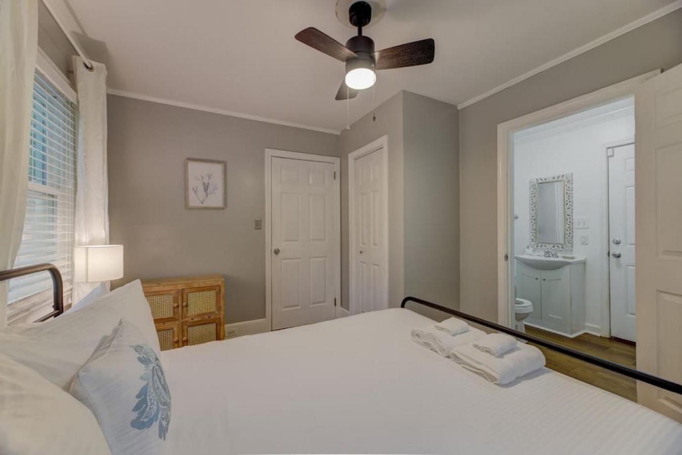 Lounge On Lincoln-Pet Friendly Villa Columbia Exterior photo